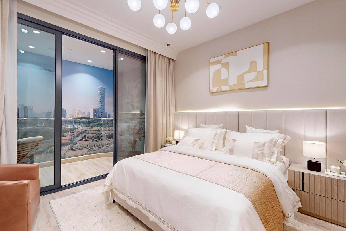 555 Park Views, image 3