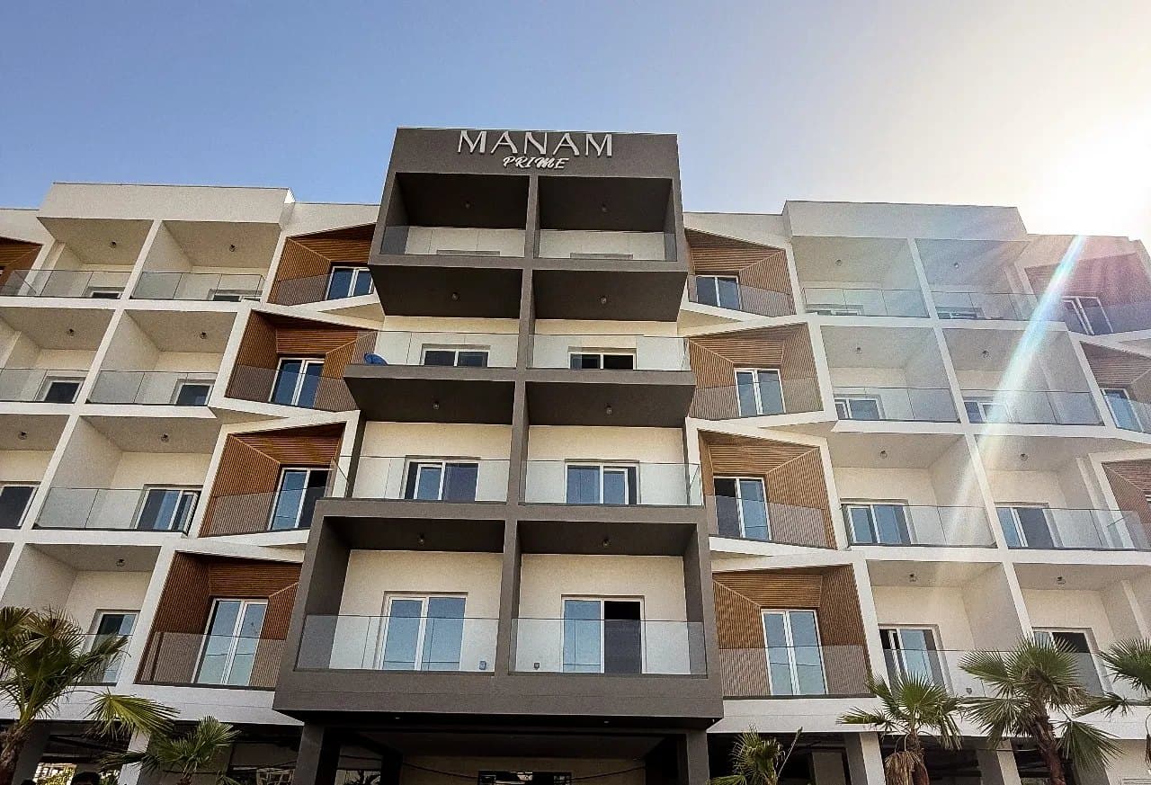 Manam Prime, image 2
