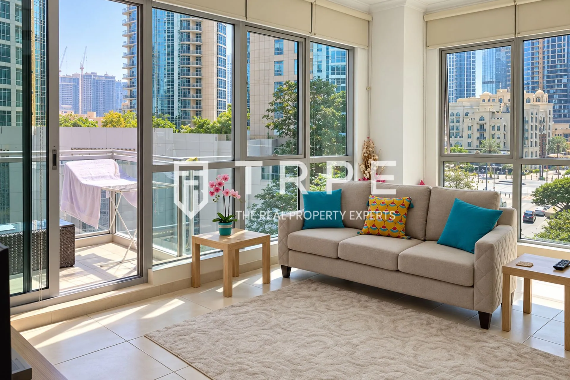 Fully Furnished | Closed Kitchen | Prime Location: Dubai Downtown