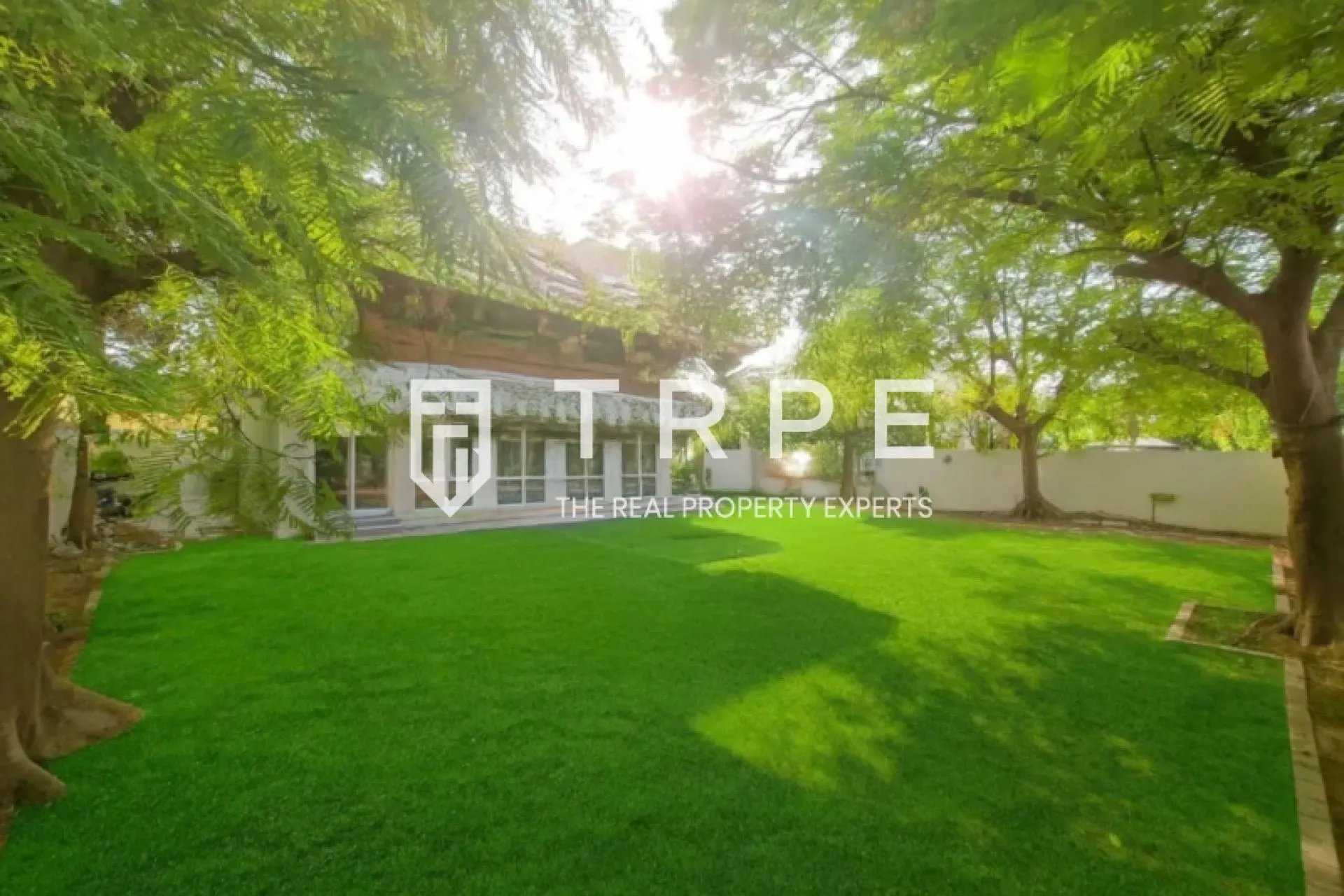 Upgraded 5BR Villa | Corner Unit | The Meadows 9