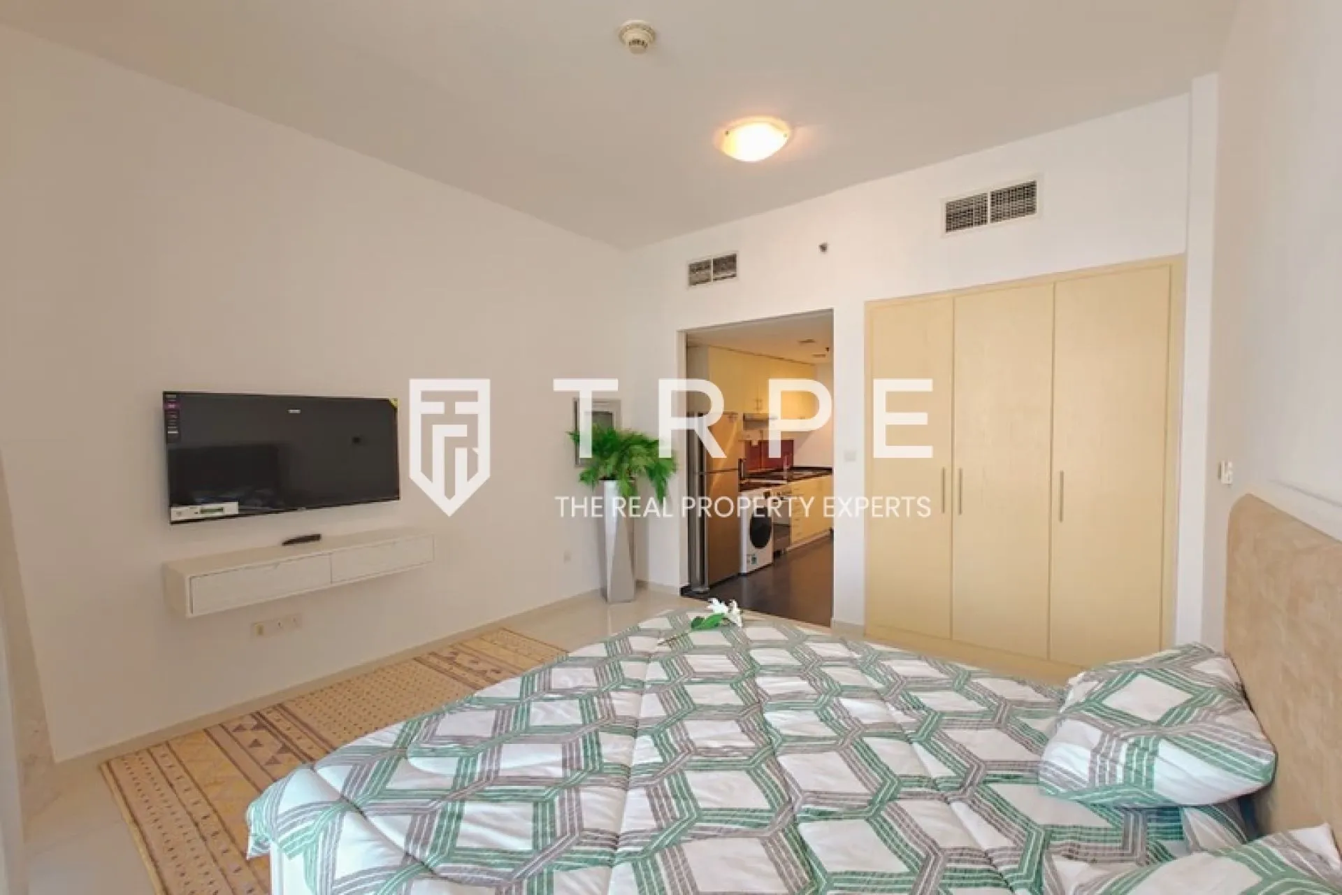 Golf Course View | Furnished | Golf Town