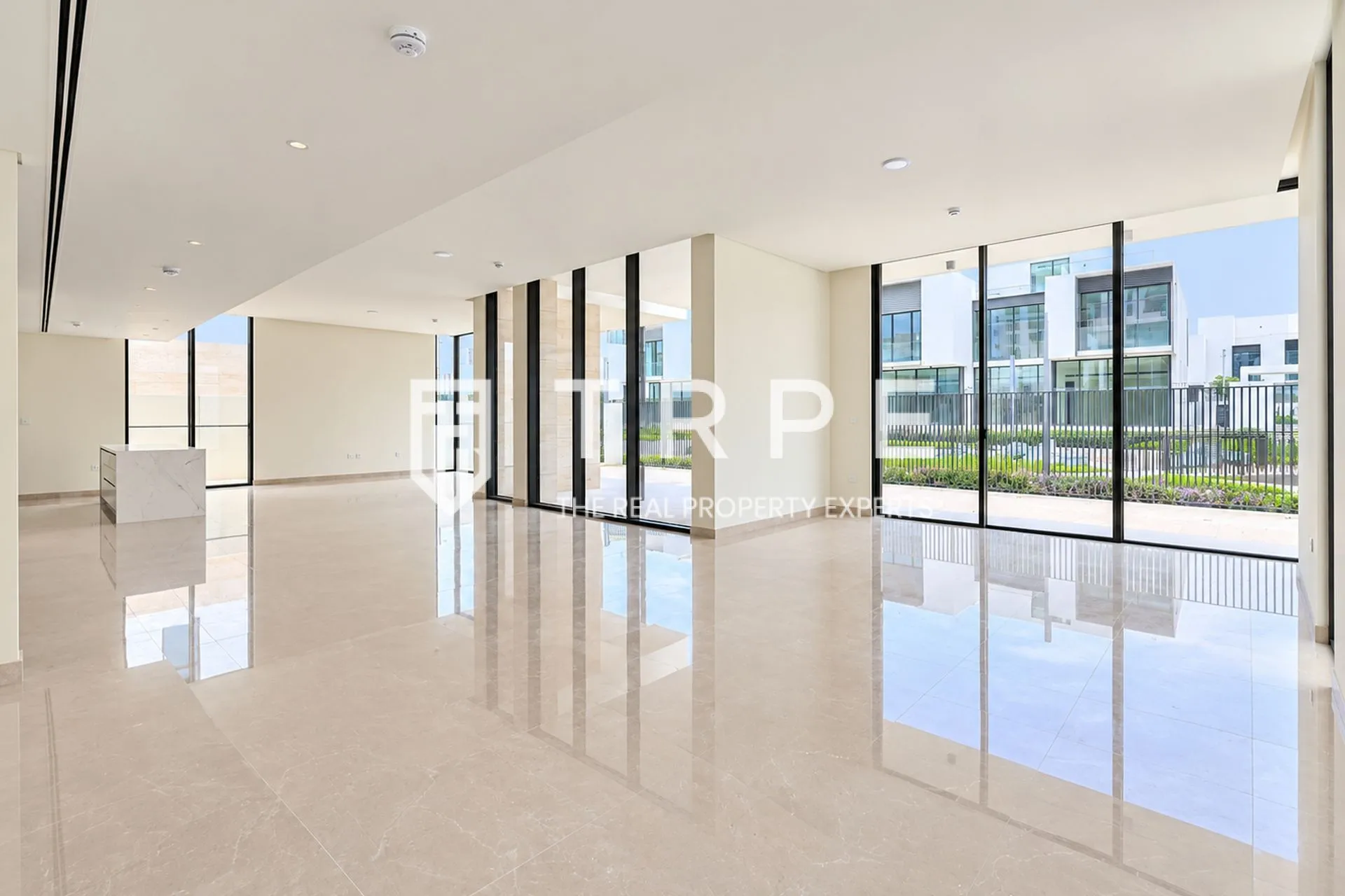 Rooftop Terrace | Premium Finish | Expansive 5 Bed Villa