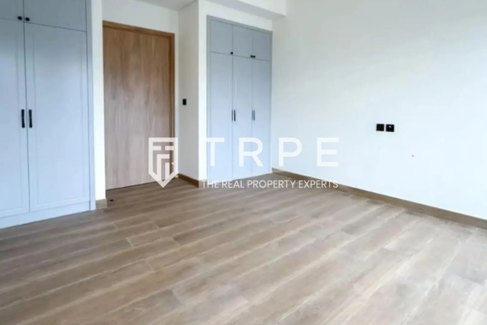 Prime location | Ready to move | Next to lagoon