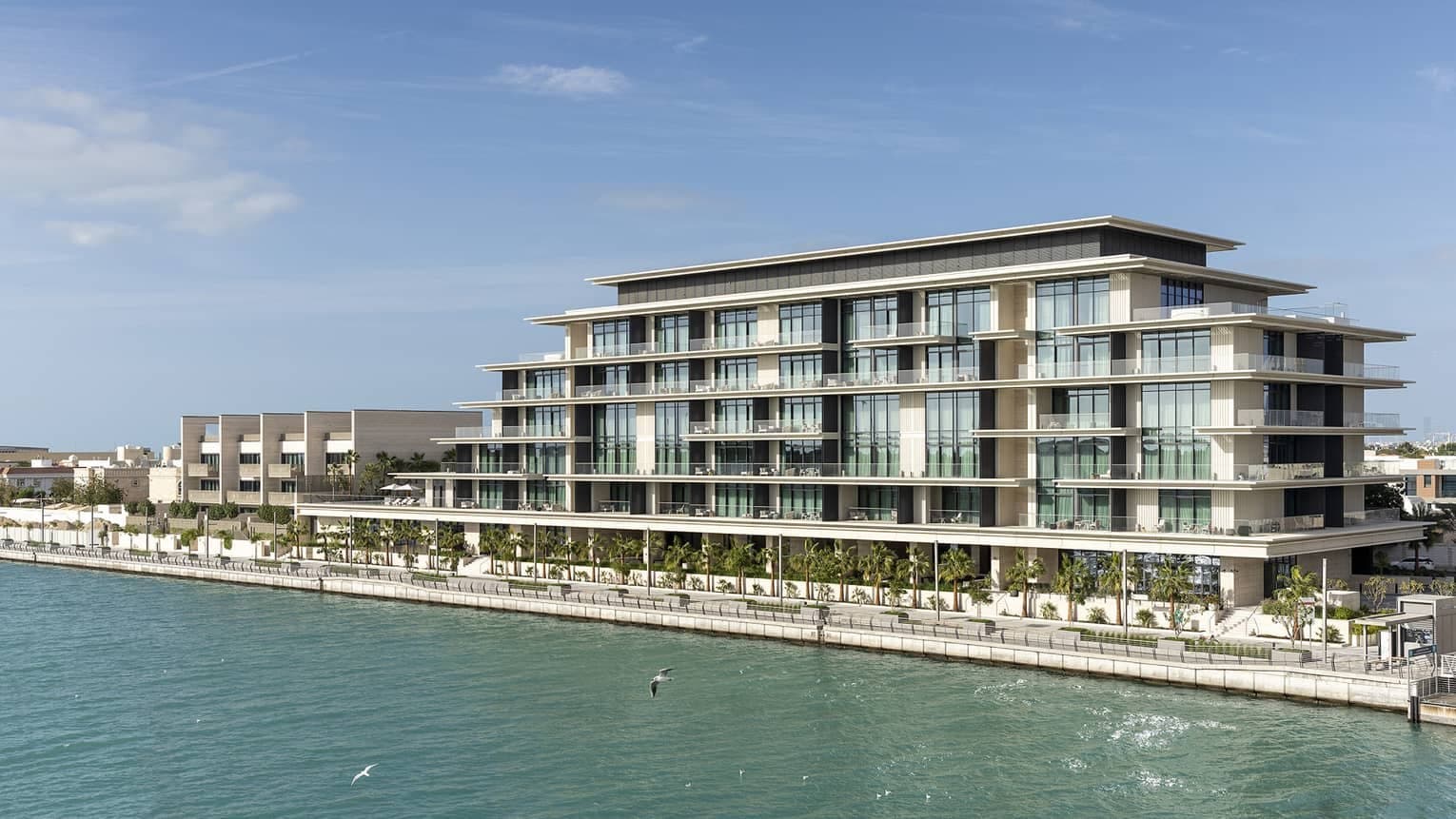 Four Seasons Private Residences، تصویر ۳